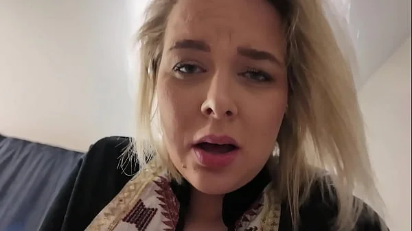 Üvey Oğluna Cinselliği Öğreten Sarışın Kaltak Deneyimlerini Sikişerek Yansıtıyor