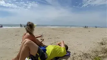 A stranger milf made me ejaculate in front of everyone