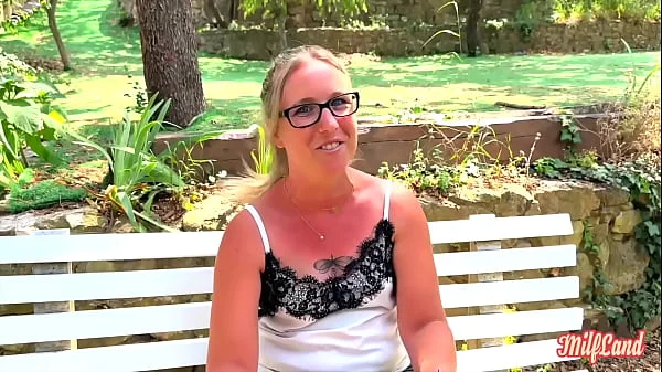 Marie, milf du siècle, se fait annihiler la chatte