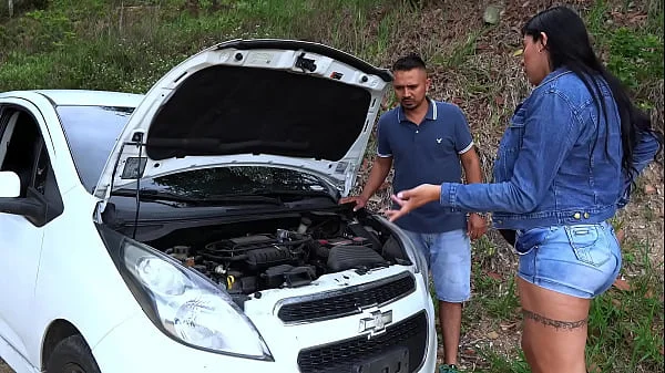 Mechanic repairs a sexy MILF's car in exchange for fucking her - Tommy Miller