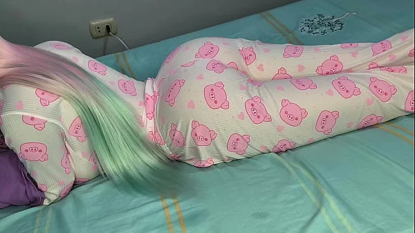 Stepdaughter receives a surprise anal sex with plenty of semen inside her (Over 18)
