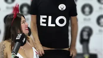 Sara Blonde in the spicy room of the Argentine ELO PODCAST - FULL INTERVIEW