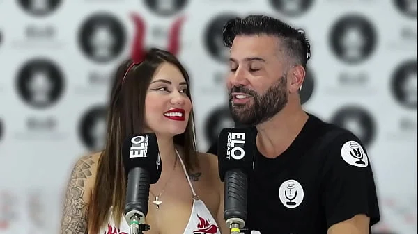 Sara Blonde in the spicy room of the Argentine ELO PODCAST - FULL INTERVIEW