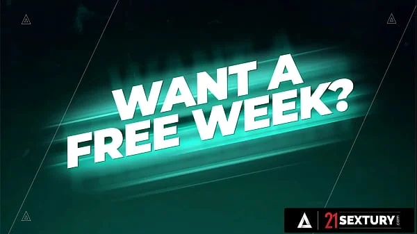 21 SEXTURY - Beauty 18yo Monroe Fox Enjoys A Big Cock Deep In Her Asshole