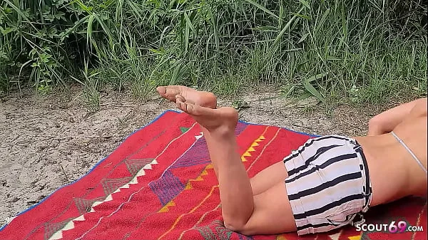 Echter Amateur Dreier am Strand mit reifer Türkin und 2 jungen Deutschen