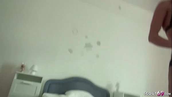 GERMAN SCOUT - BLONDE TEEN LINDSAY BEI SPONTAN CAST GEFICKT