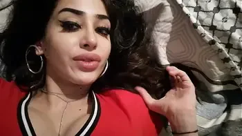 Neyla Kim beurette Bull 66 Body Egyptian Red Sexe gros seins aime baiser