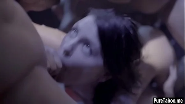 Couple got banged in a alien group sex at a spaceship