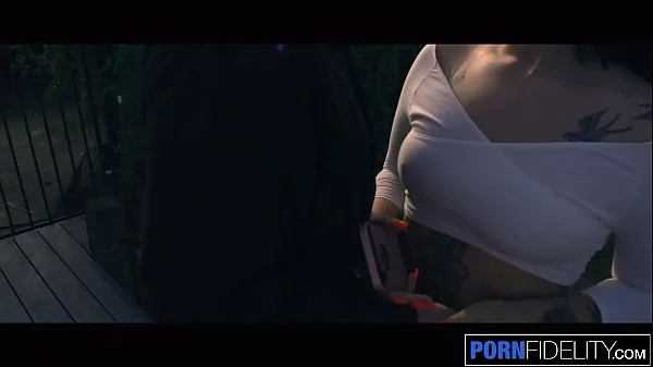 PORNFIDELITY Stella Raee Fucked Hard By Fugitive Boyfriend