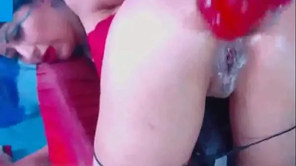 Camgirl destroys her Ass With Anal Squirt