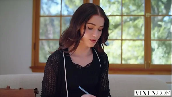 VIXEN Jade Nile Gets Help From Her Roommate To Open Her Boyfriends Eyes