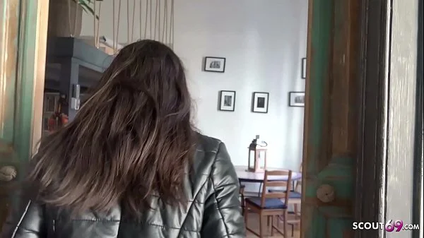 GERMAN SCOUT - Teeny mit Zahnspange bei Casting Anal gefickt