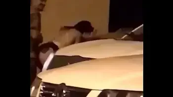 EU Comendo a novinha atrás do carro