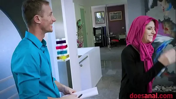 Arab teen in hijab prefers anal fuck to keep virginity