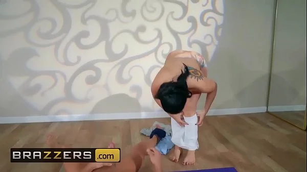 Big Butts Like It Big - (Mandy Muse, Xander Corvus) - Yoga Freaks  Episode Ten - Brazzers