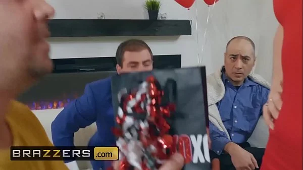 Big Butts Like It Big - (AJ Applegate, Keiran Lee) - Earning My Valentine - Brazzers