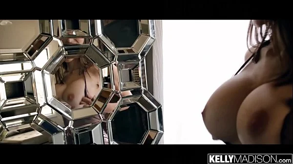 Perfect MILF Lexi Luna Filled With Jizz in her Shaved Cunt