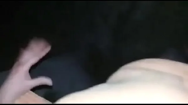 Sacandole la virginidad a mi amigo