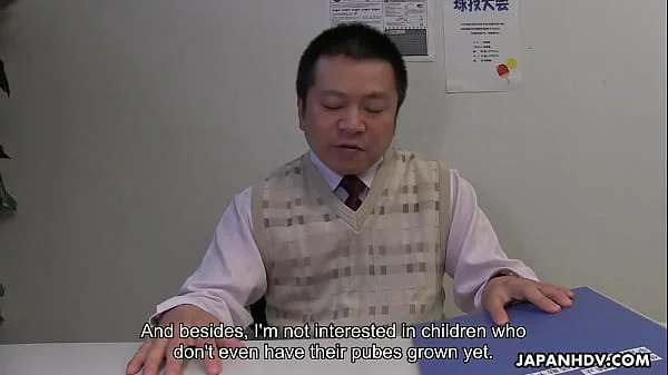 Japanese student, Sayaka Aishiro gives blowjobs to her professor, uncensored