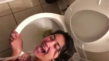 Toilet Whore Bailey Wilder