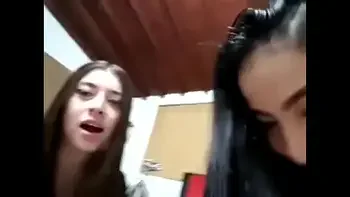 SE LA BAJA CON LOS DIENTES