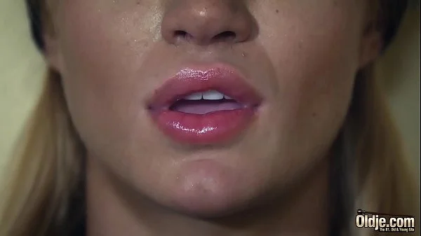 Hot girl tinder date turns crazy makes old man fucks her intense