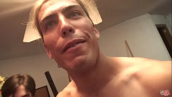 Lora Row y Fayna Vergara juntas en su primer Bukkake