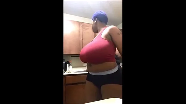 Huge tits Busty Woman on yassporn.com