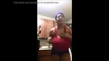 Huge tits Busty Woman on yassporn.com