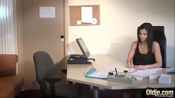 Old man fucks teenager