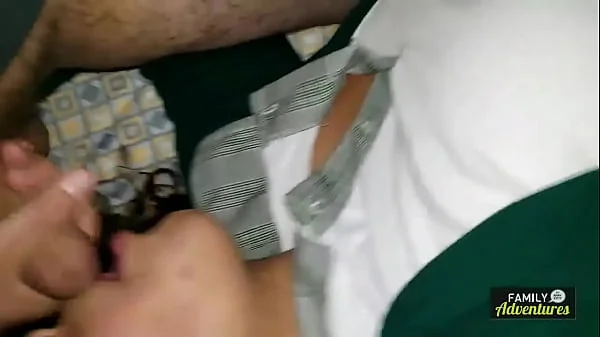 encontre a mi hermanastra colegiala despues de clases y me la cogí