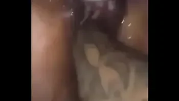 Surinaamse wordt gevuistneukt