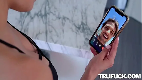 Krissy Lynn, Savannah Sixx Working It Out With Mom