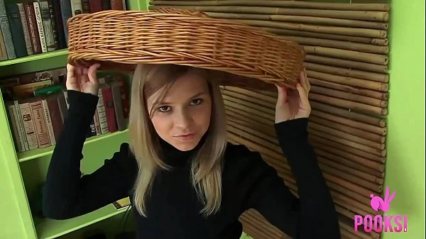 Pooksi.com - Blonde Ruskie Elizabeth J Strips & Poses Nude!