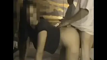 Esposa caliente hablando al marido