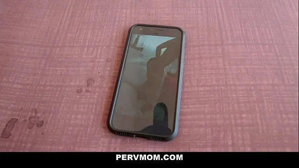 stepmom caught her stepson jerking with her nudes