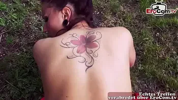 Deutsche versaute Brünette mit Dicken titten auf Straße abgeschleppt und Outdoor gefickt - ECHTES Erocom Date