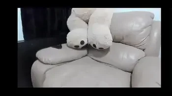 Sexy solo babe masturbating