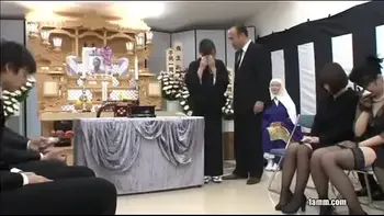 A world sex hurdle is abnormally low 6 3(6)