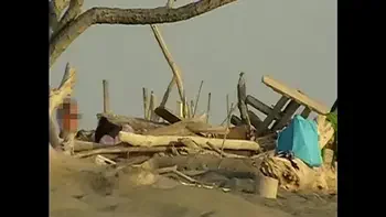 Girlfriend sucks my cock on the public beach in front of many strangers - MissCreamy