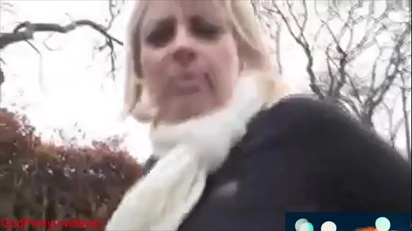 Mature milf walk with big ass leggings in park