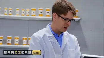 Amazing Babe (Kenzie Reeves) With Sexy Body Fucks Her (Markus Dupree) - Brazzers