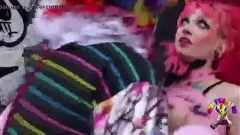 i put spongebob music over a E-Girl getting hammered by a damn clown