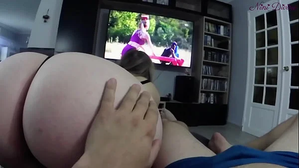 I love fuck a big ass teen in front of a reality show! French Amateur!