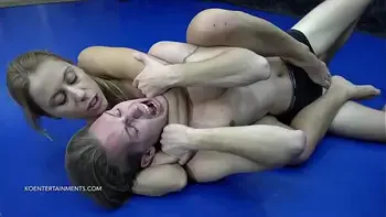 Nikky Thorne vs. Potter - Chess Fight - SHORT