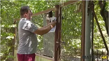 Kinky Giantess Diana Is Having Outdoor Sex With 2 Strangers