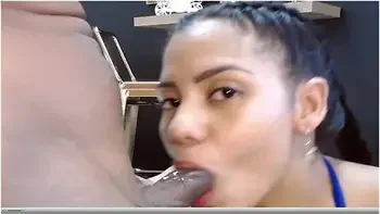 Hot Teen 18+ Gives Sloppy Blowjob Like A Pro