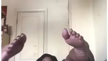 Look At My Feet While I Play In This Pussy