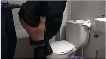 Afghani Immigrant Lets Black Sainsburys Coworker Cum In Her Mouth