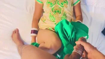 Step Sister Home Alone - Hindi Dirty Talk Blowjob & Tight Pussy Sex - Desi Homemade